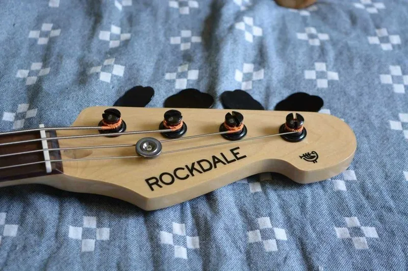 Бас-гитара Rockdale, 4 струны 5 Бас-гитара Rockdale, 4 струны 5