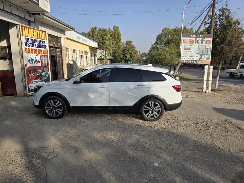 Lada vesta cros 1.8 2019 yil — фото 3
