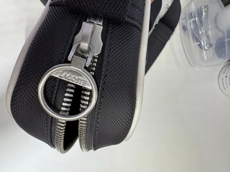 Сумочка через плечо Lacoste 2