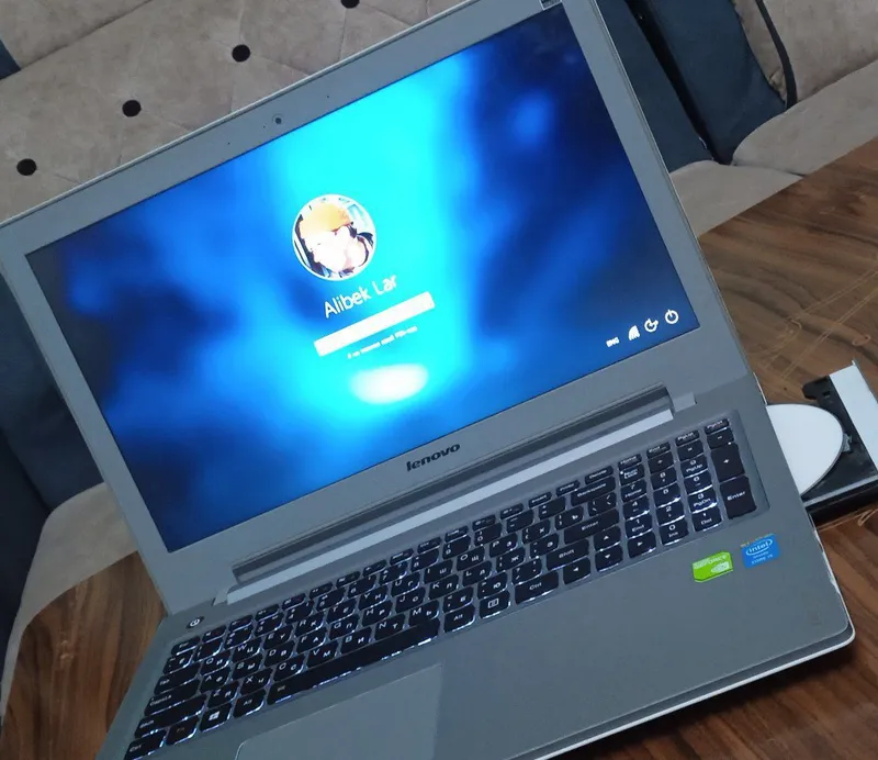 Lenovo IdeaPad Core i5 / 4GB RAM / videokartali — фото 4
