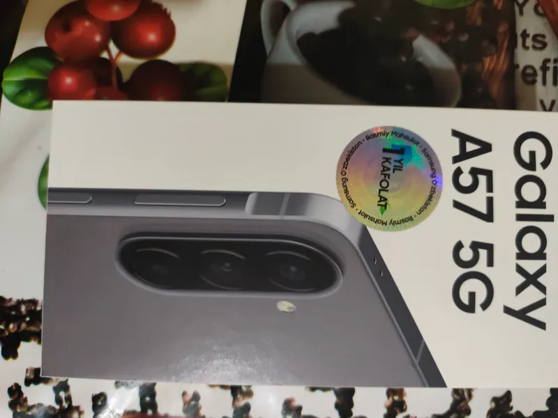 Продаётся новый телефон SAMSUNG 1