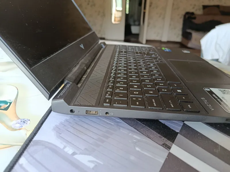 HP victus core i5 20/512 — фото 4