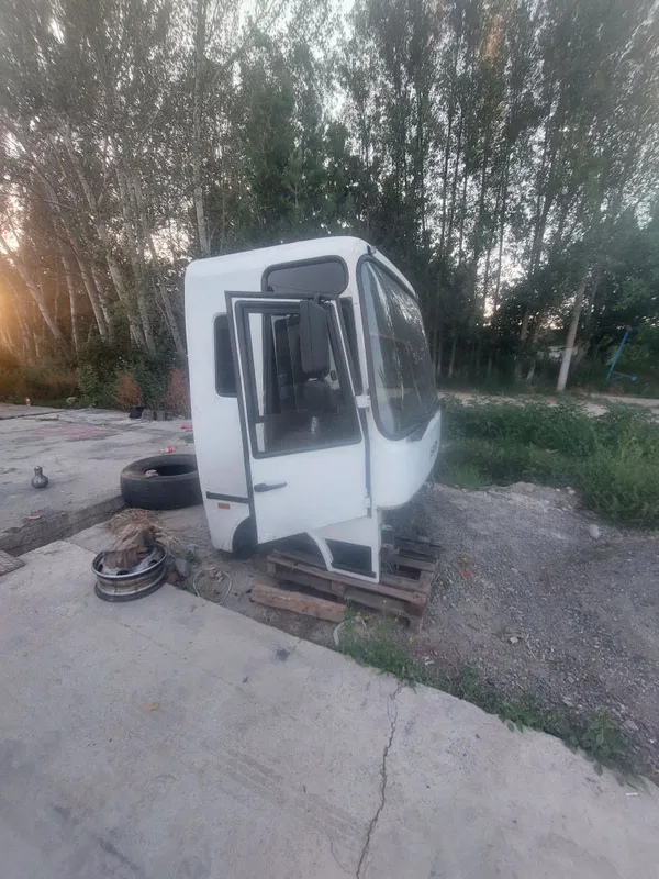 Isuzu sotiladii. 3