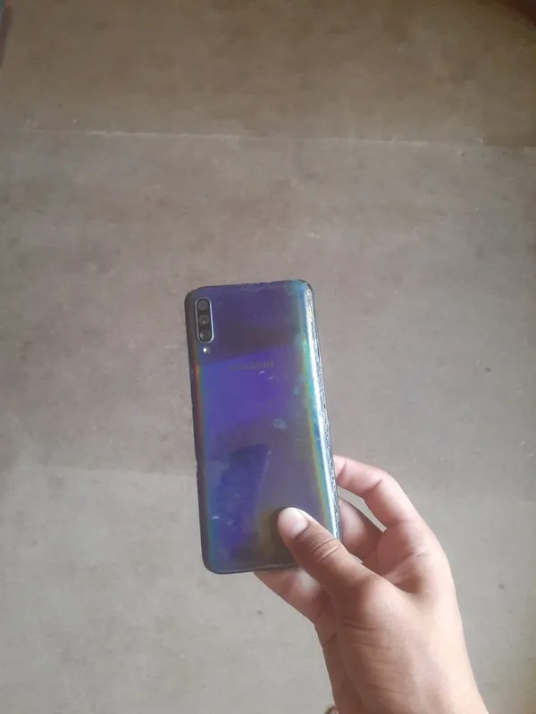 Samsung Galaxy A70 — фото 1
