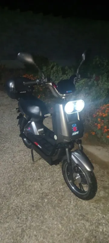 Skuter sotiladi, holati yaxshi, yurishi zo'r, 3 500 mil.