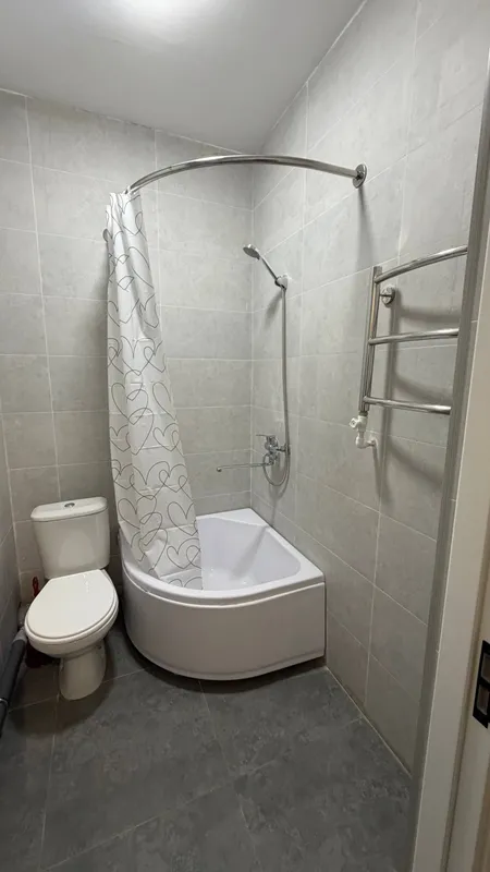 TOWER UP turar joy majmuasida ijara, 44 m², yevro-1 xonali 5