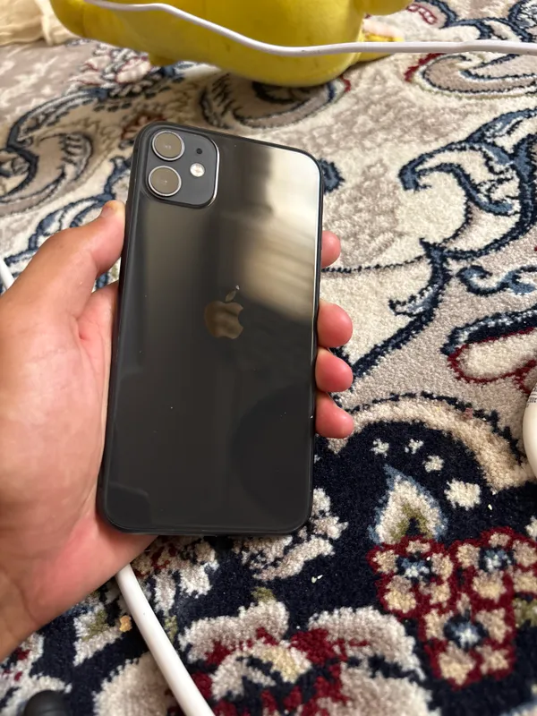 Iphone 11 sotiladi aybi yoq pulli galishamiz 1