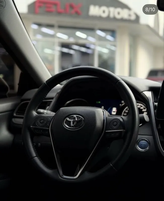 Toyota Camry Hybrid Limited 5 Toyota Camry Hybrid Limited 5