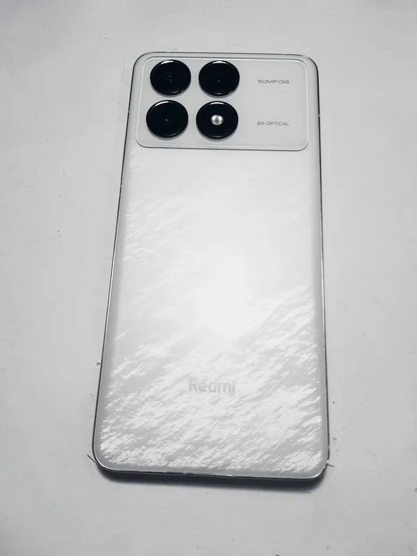 Redmi K70 Pro 12/256 ГБ 2