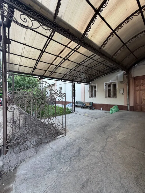 Продается Участок 5 соток парк Бобура, ул.Конституция, Яккасарай 1