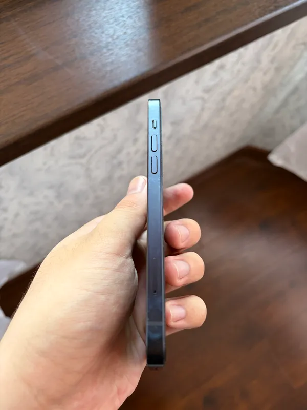IPhone 12 3