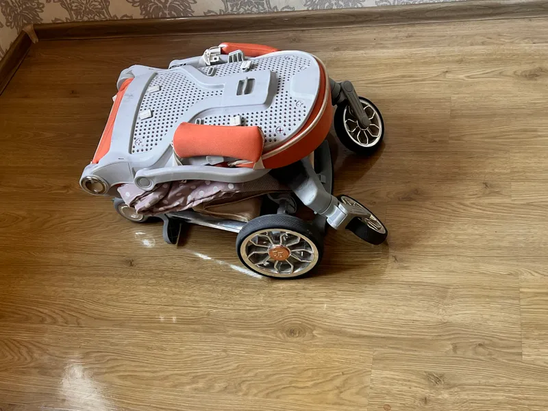 Детская коляска Doona Liki Trike