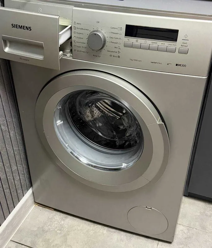 Продам Стиральную машинку SIEMENS iSensoric iQ-300