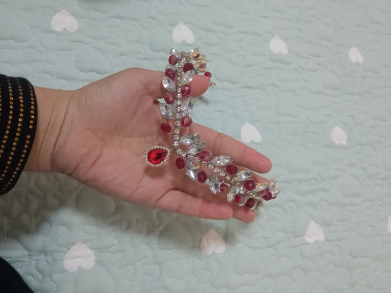 Karona yoki diadema