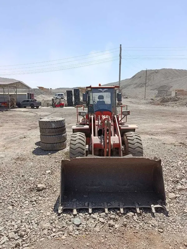 Продается фронтальный погрузчик DOOSAN SD300