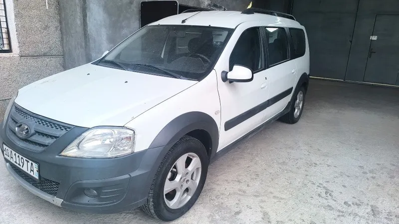 LADA Largus Cross 2020 г. 2 LADA Largus Cross 2020 г. 2