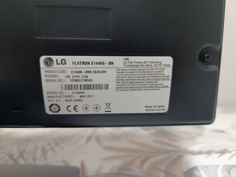 Монитор LG LED 19" E1948S 2 Монитор LG LED 19" E1948S 2