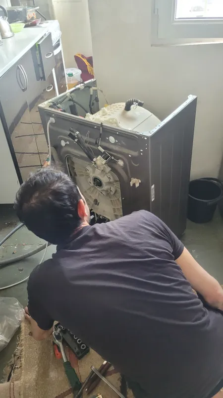 konditsioner va kormashina Chistkasi
