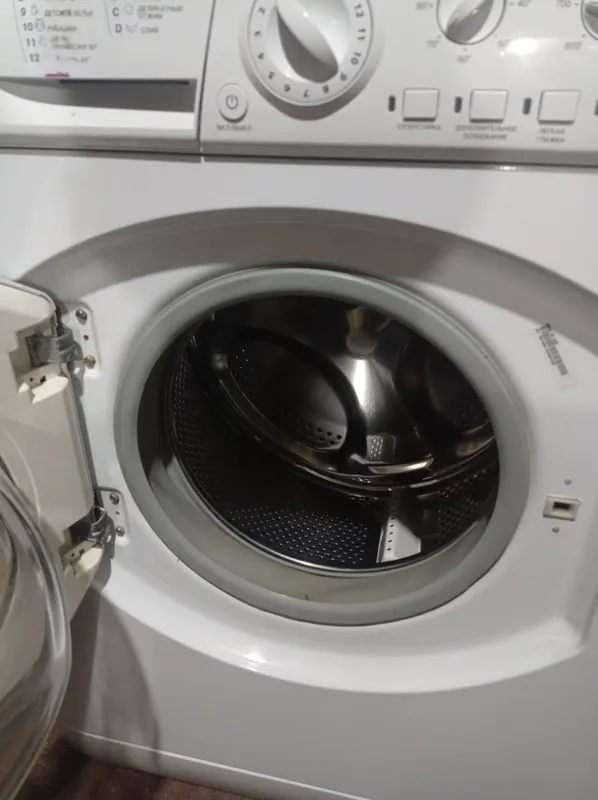 Стиральная машина Hotpoint Ariston 6 кг — фото 2