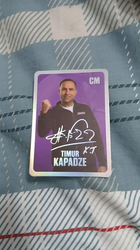 Temur Kapadzening autograph rasimi Temur Kapadzening autograph rasimi