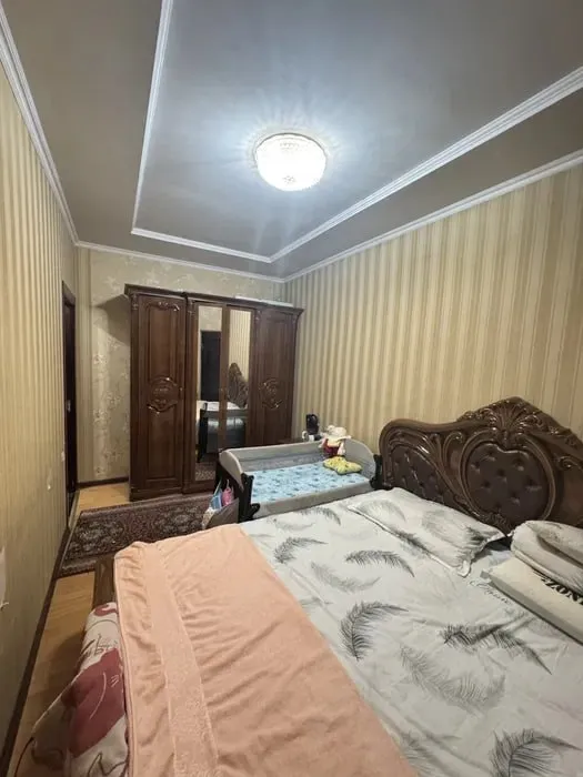 3-х комнатная метро Чкалова (Достлик) Яшнобод