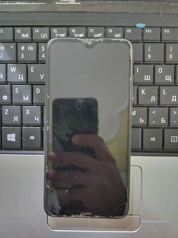 Redmi 8 4/ 64 talik