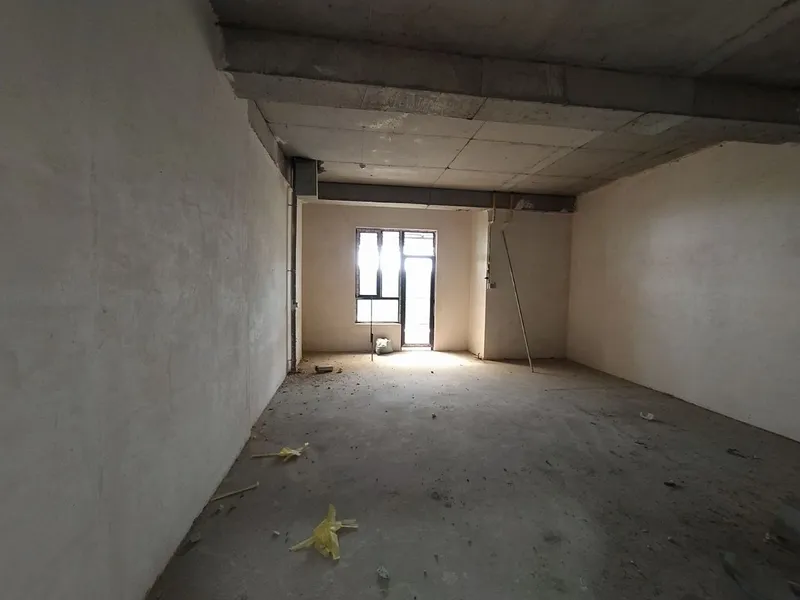 Yakkasaroy tumanida 72,29 m² li 4 xonali kvartira sotiladi 4