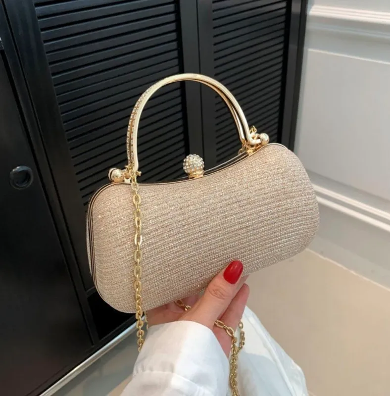 Клатч Lili золотистый