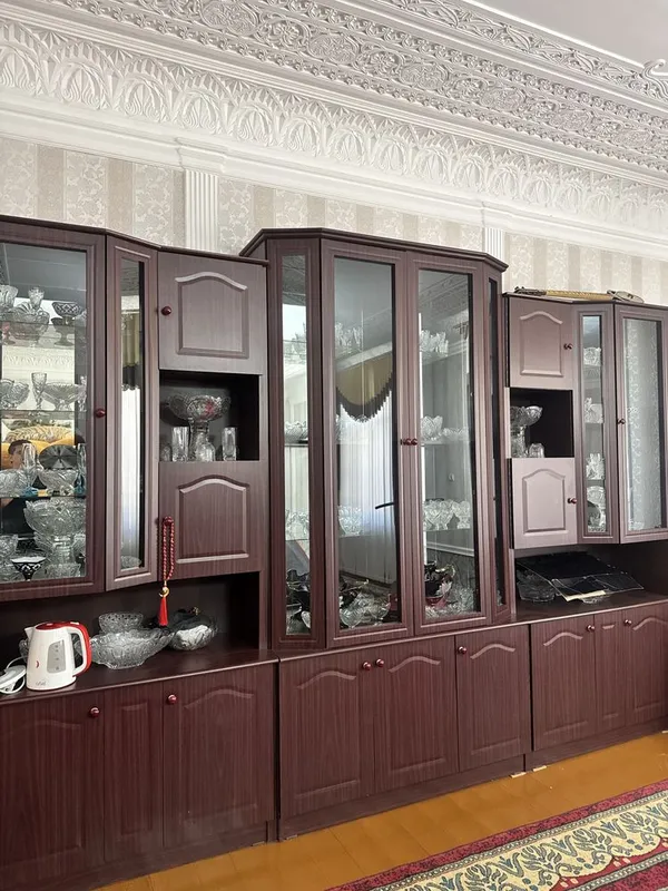 Mebel shkaf komplekt sifatli holati yaxshi