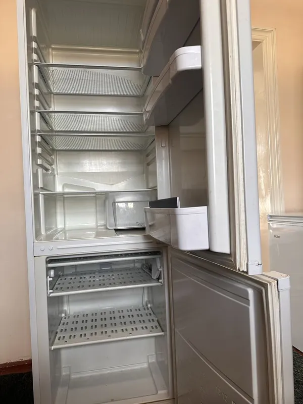 холодильник indesit — фото 1