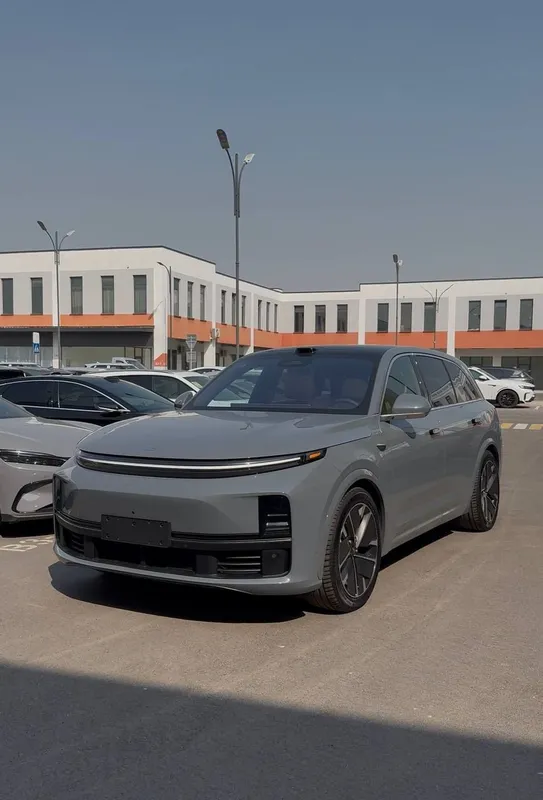 Li 7 ultra restyling