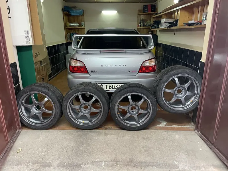 Поодается Subaru impreza wrx sti 4