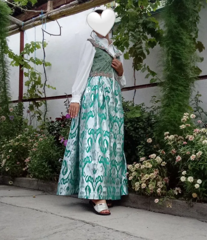 Kelinlar uchun ansanbil, nimcha