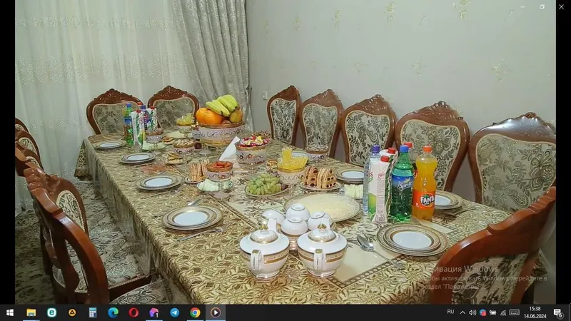Стол стул для гостиной 12 кишилик холати аъло даражада