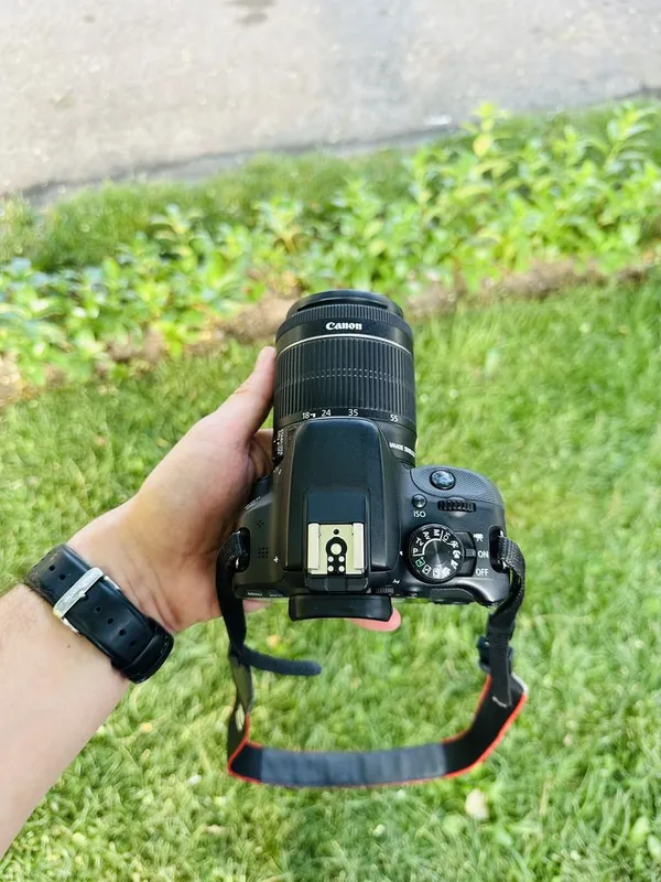 Foto va video uchun Canon EOS 100D, sensorli ekran 8 Foto va video uchun Canon EOS 100D, sensorli ekran 8