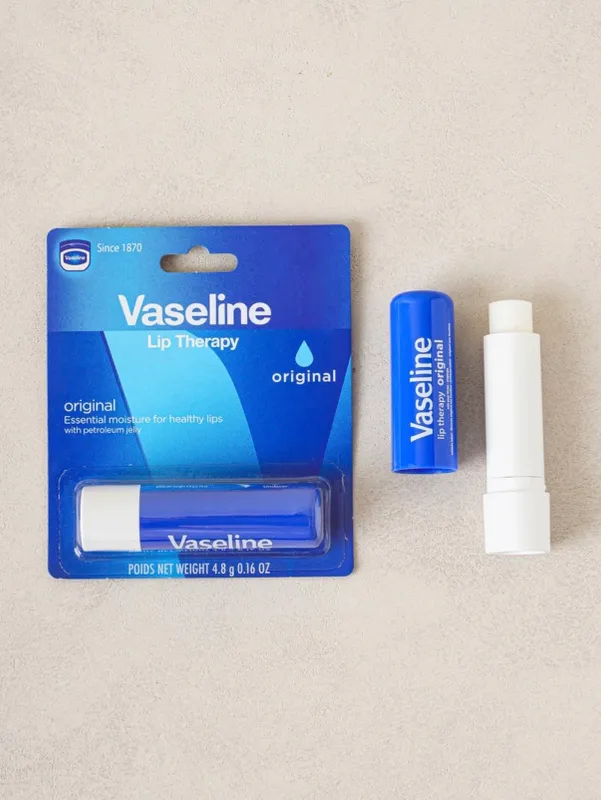Vaseline Lip Therapy Original 3