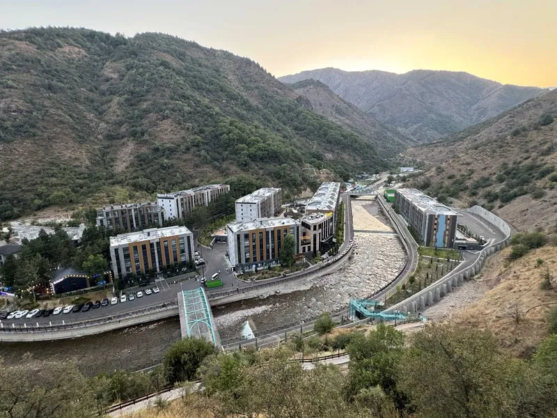 Новый апартамент у реки в Хумсане — Ugam River, в окружении гор 1 Новый апартамент у реки в Хумсане — Ugam River, в окружении гор 1