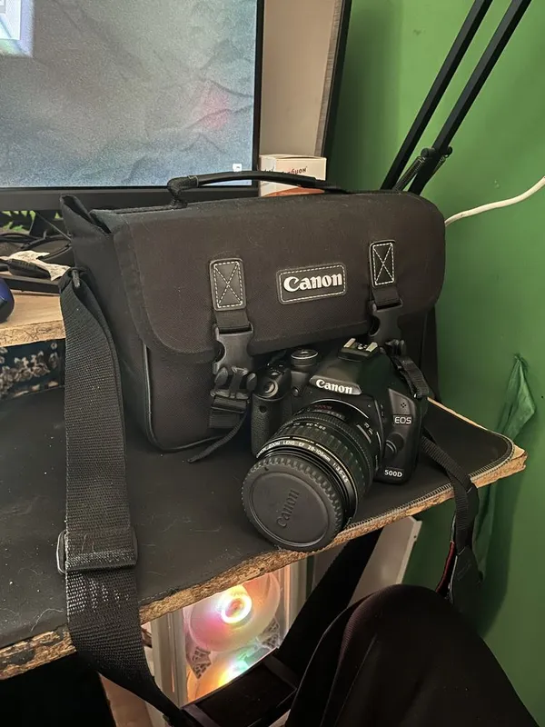 Canon EOS 500D срочно Canon EOS 500D срочно