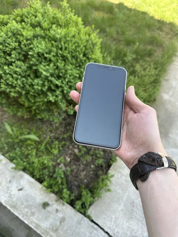 iPhone XR 15 Pro korpusda 128GB — фото 1