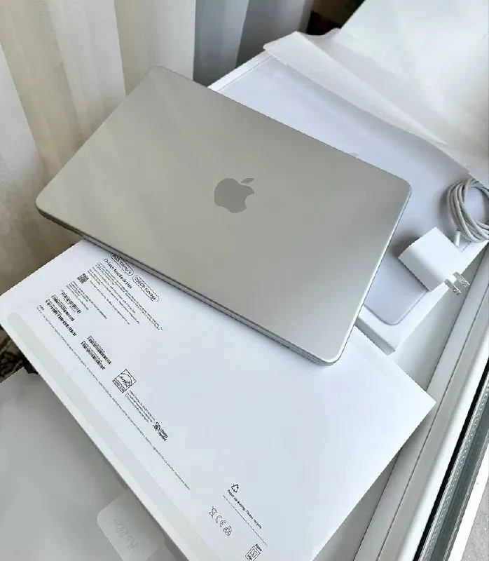 Ноутбук MacBook NEO