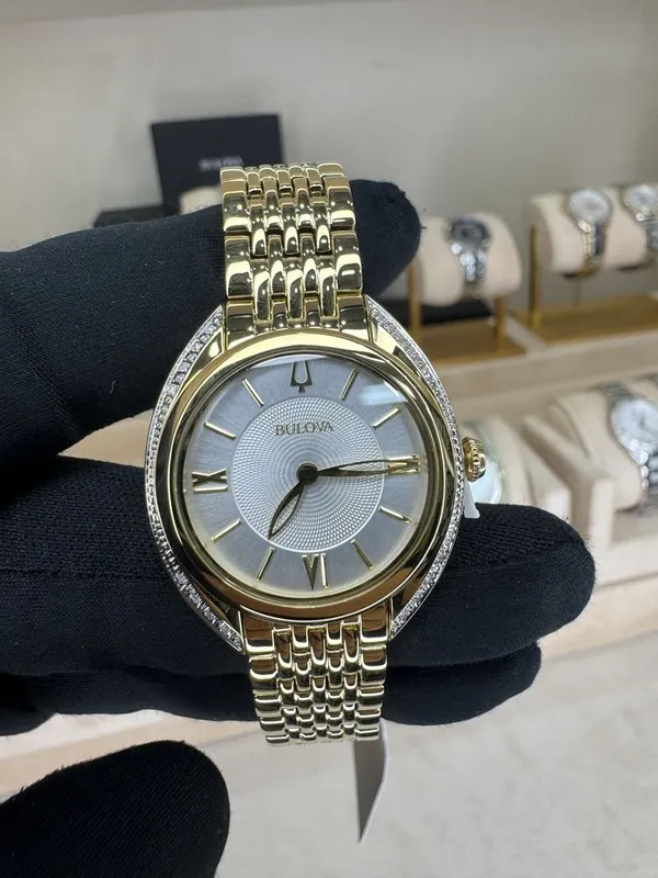 Бриллиантовые часы BULOVA 1 Бриллиантовые часы BULOVA 1