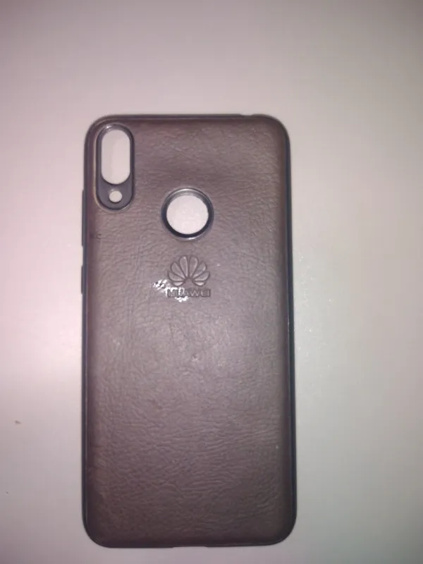 HUAWEI chexol rabochiy 1,00000000000so'm