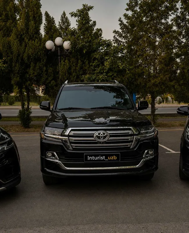 Toyota Land Cruiser 200 bilan VIP transfer | Kartej | Картеж |Аэропорт — фото 1
