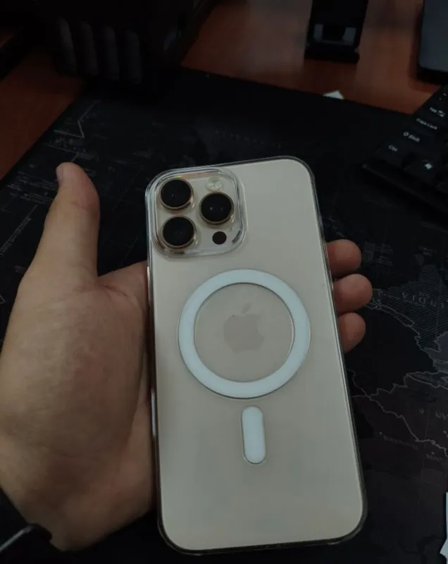 iPhone 16 pro max 1