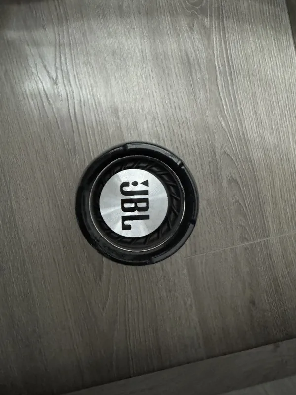 Продам Колонку JBL для музыки — фото 4