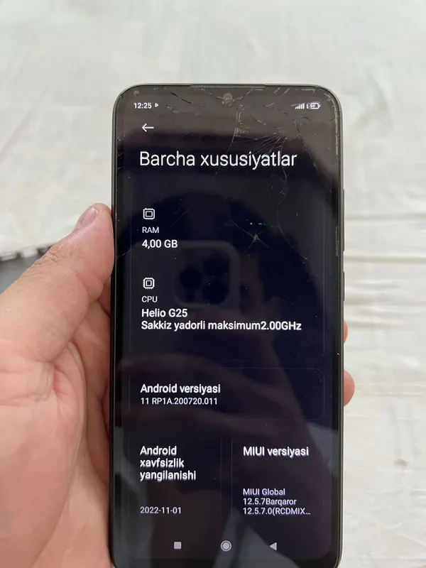 Redmi 9A xolati yaxshi aybi ekran usti singan lekn ishledi — фото 2 Redmi 9A xolati yaxshi aybi ekran usti singan lekn ishledi — фото 2