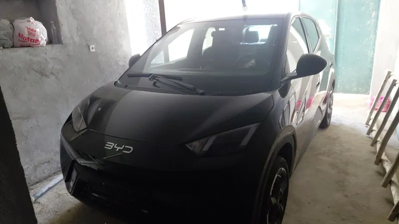 ByD sigl фулл. Сотилади 16200 булиши енгиде 143 км юрган ByD sigl фулл. Сотилади 16200 булиши енгиде 143 км юрган