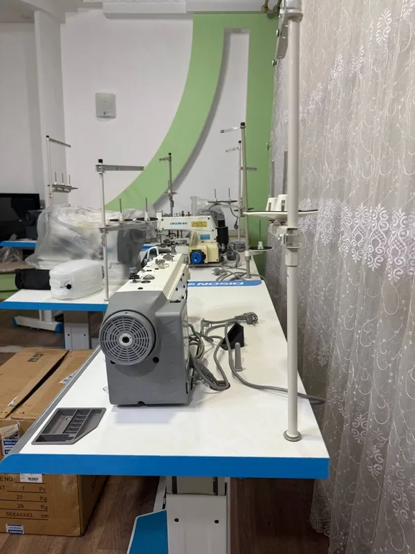 DISON DS-5710 avtomatik tugma teshigi ochish mashinasi 2