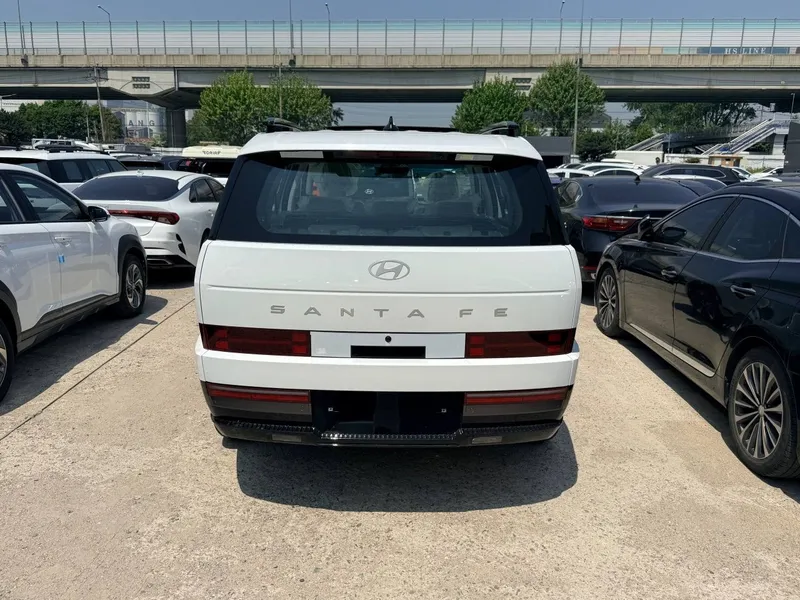 Hyundai SantaFe 1.6 Turbo Hybrid Calligraphy — фото 2
