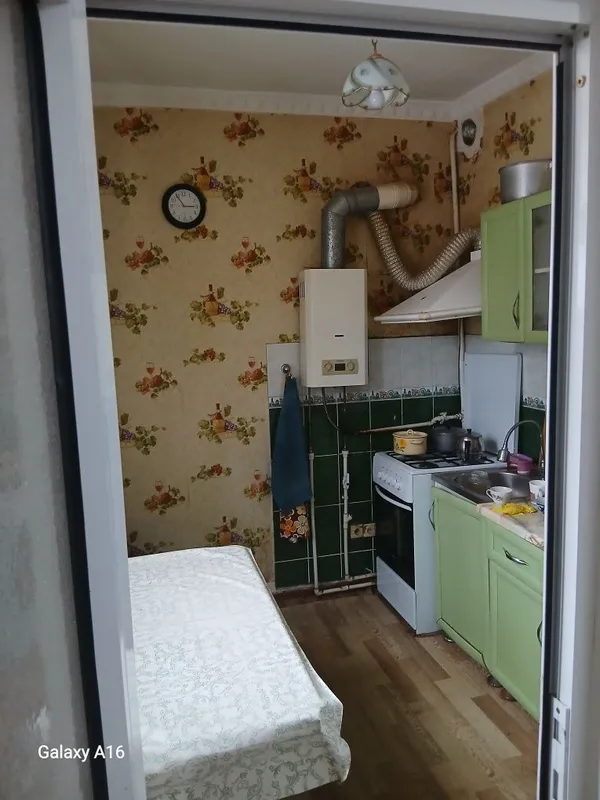 Продаётся 2-х ком. С летним бассейном, тапчаном и огородом — фото 1